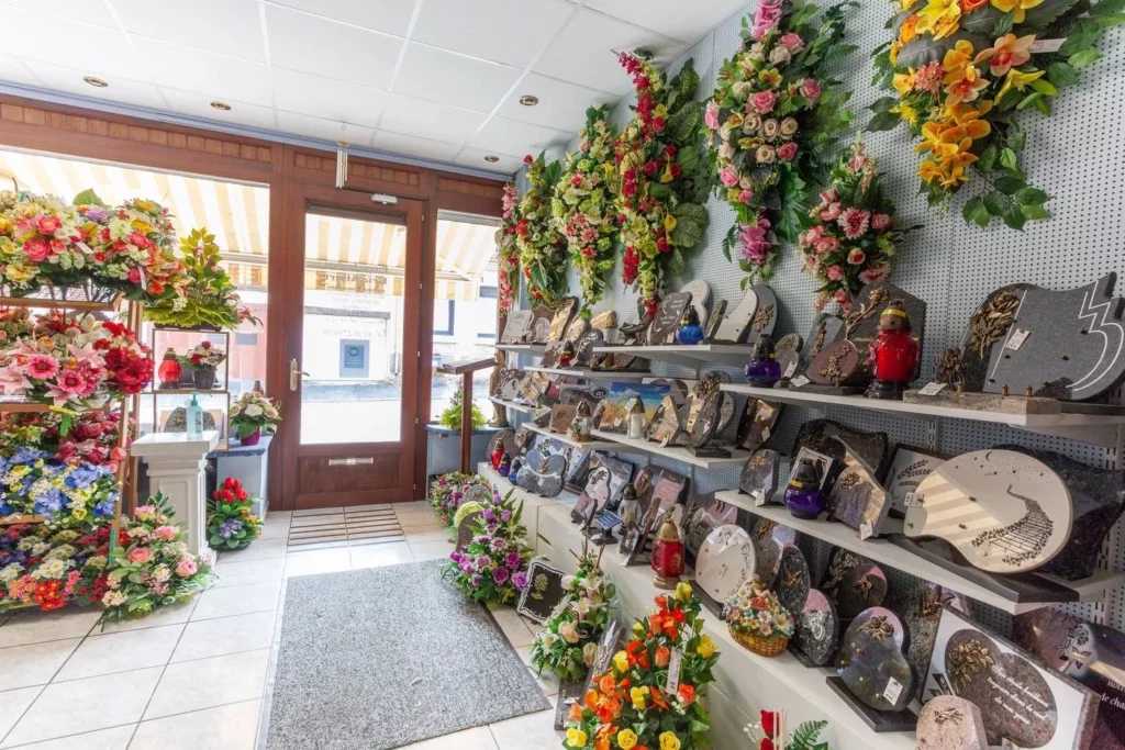Intérieur du boutique d'article funéraire