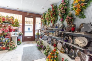 Intérieur du boutique d'article funéraire